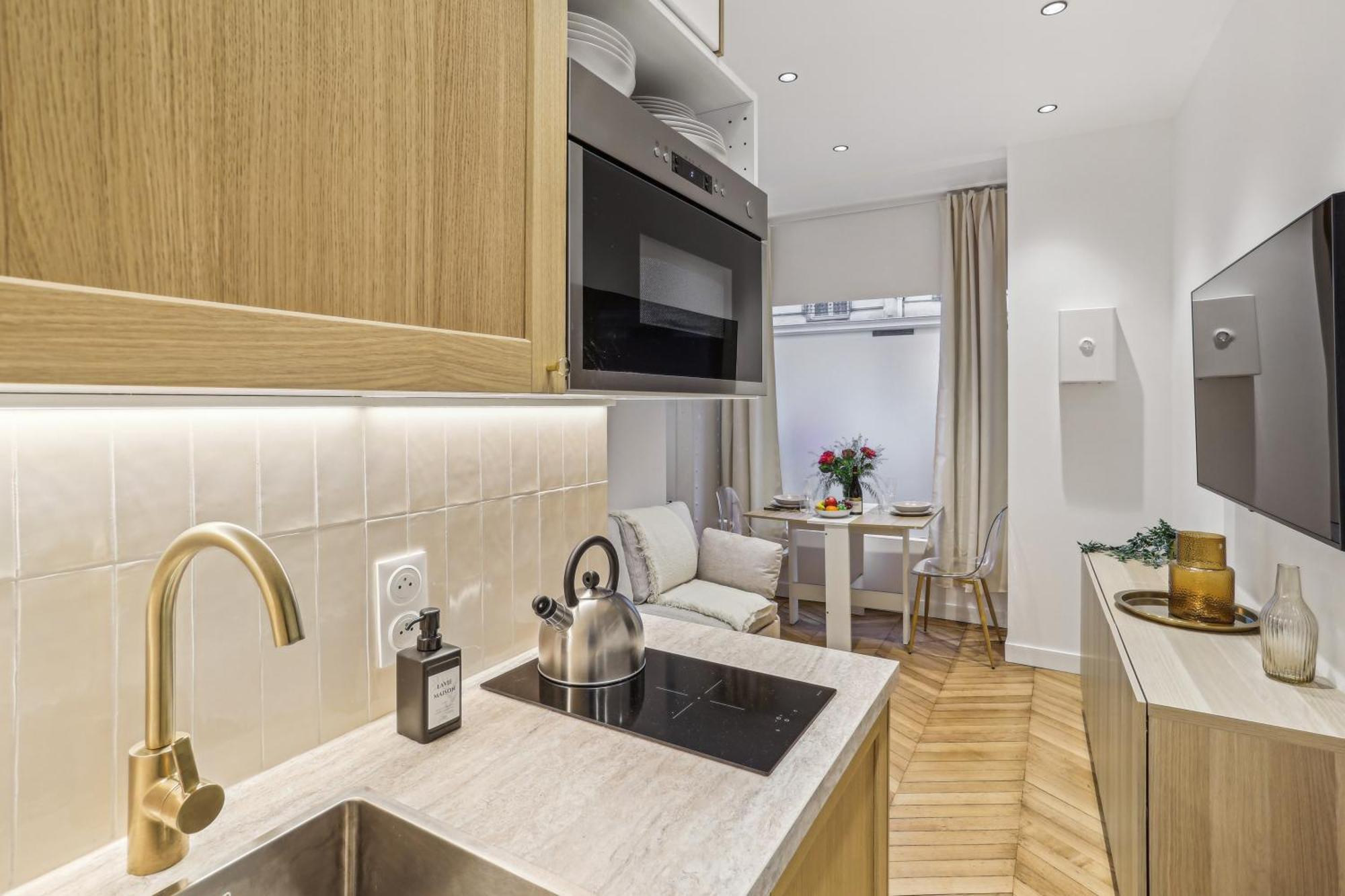 Lavie Maison Hot Tub And Ac Near Arc De Triomphe Paris Exterior photo